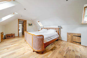 Photo 25- click for photo gallery